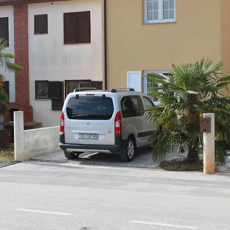 For Families With Children Stinjan, - 7423 * Pula