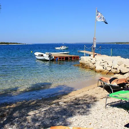 Apartment For Families With Children Stinjan, - 7423 Pula