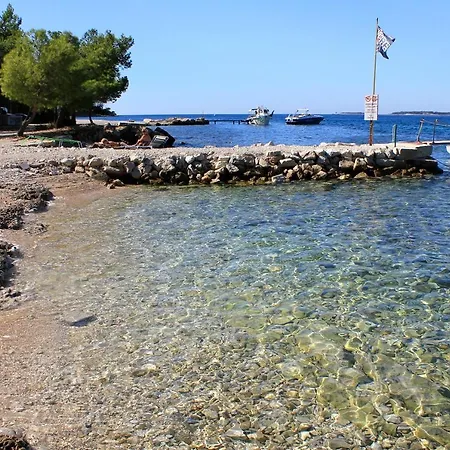 For Families With Children Stinjan, - 7423 Pula