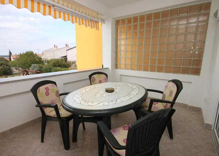 For Families With Children Stinjan, - 7423 Lejlighed *