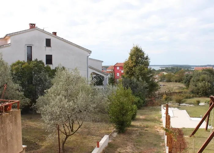 For Families With Children Stinjan, - 7423