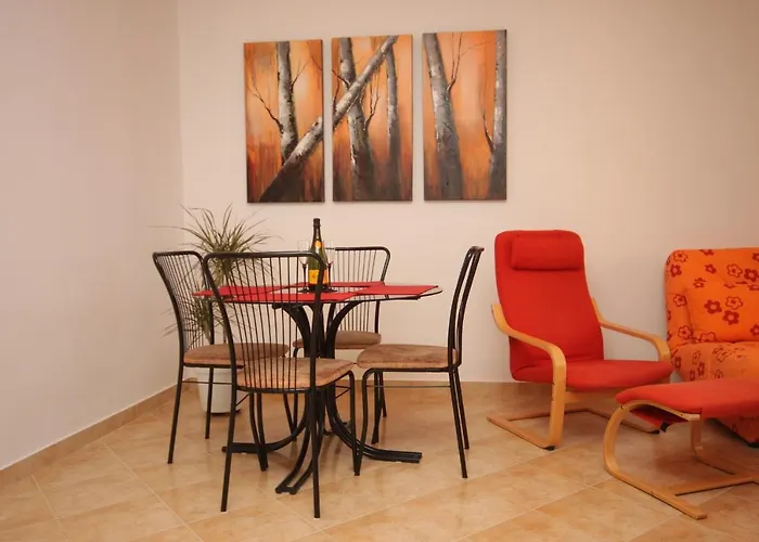 For Families With Children Stinjan, - 7423 * Pula