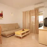 For Families With Children Stinjan, - 7423 Апартаменти