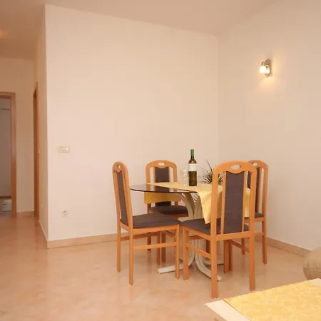 For Families With Children Stinjan, - 7423 Daire
